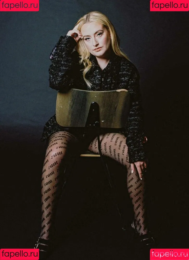 Amelia Dimoldenberg / ameliadimz / emilynudess Onlyfans Photo Gallery 