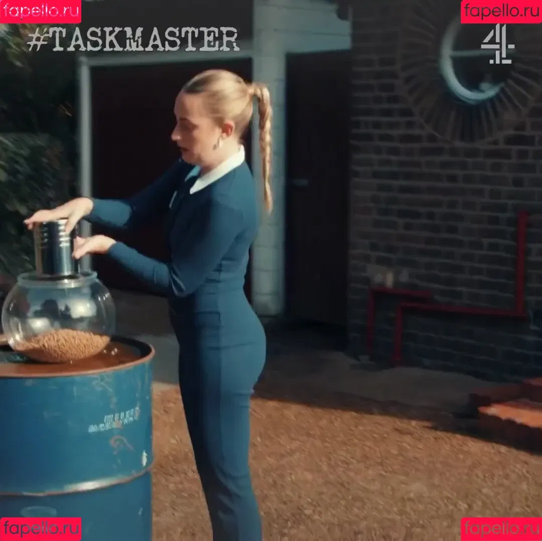 Amelia Dimoldenberg / ameliadimz / emilynudess Onlyfans Photo Gallery 