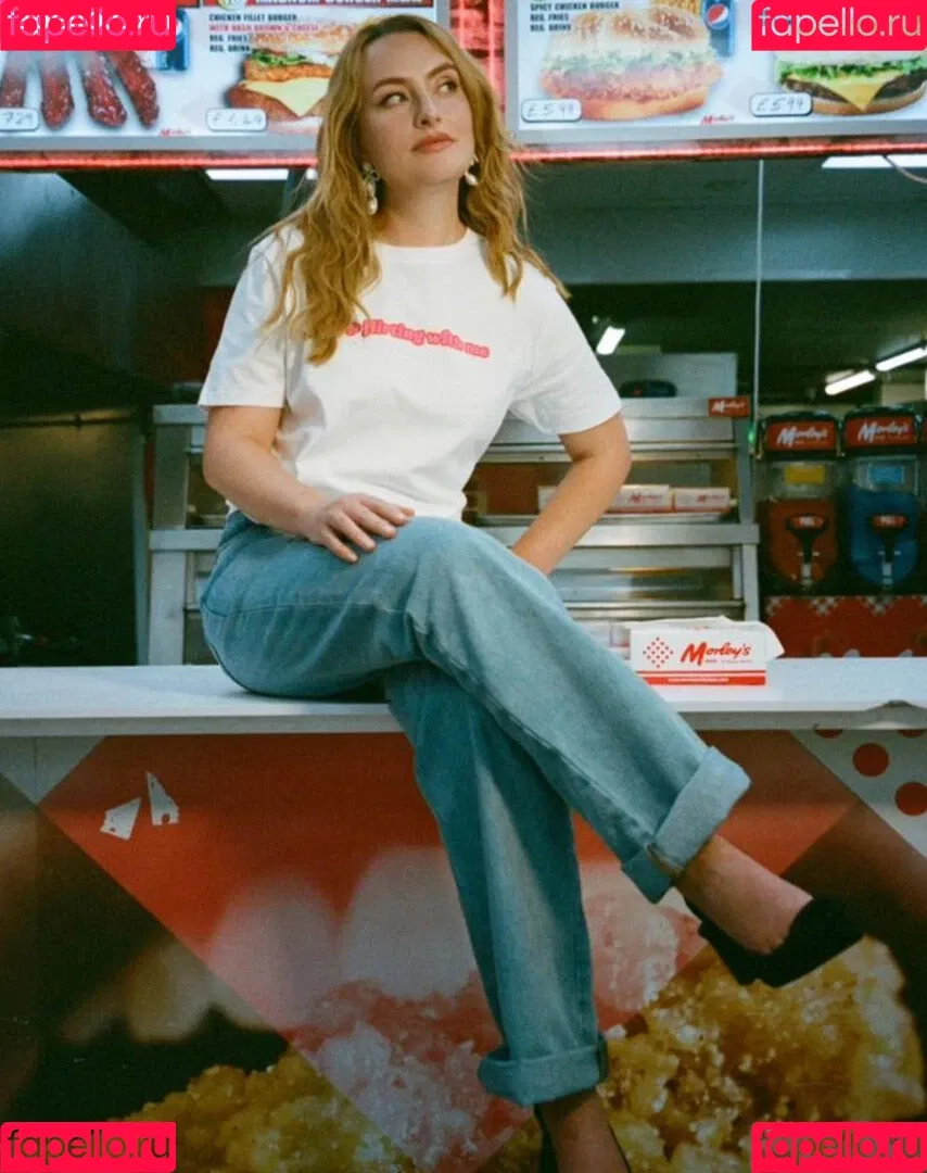 Amelia Dimoldenberg / ameliadimz / emilynudess Onlyfans Photo Gallery 