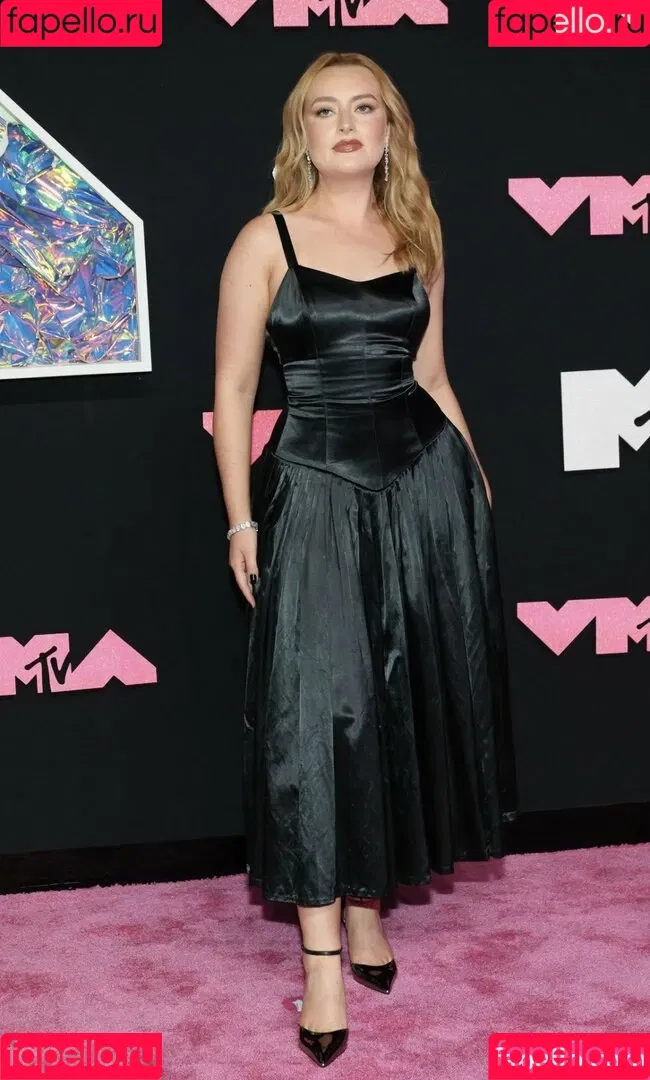 Amelia Dimoldenberg / ameliadimz / emilynudess Onlyfans Photo Gallery 