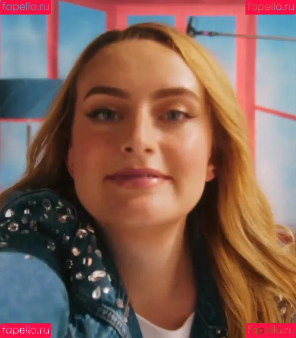 Amelia Dimoldenberg / ameliadimz / emilynudess Onlyfans Photo Gallery 