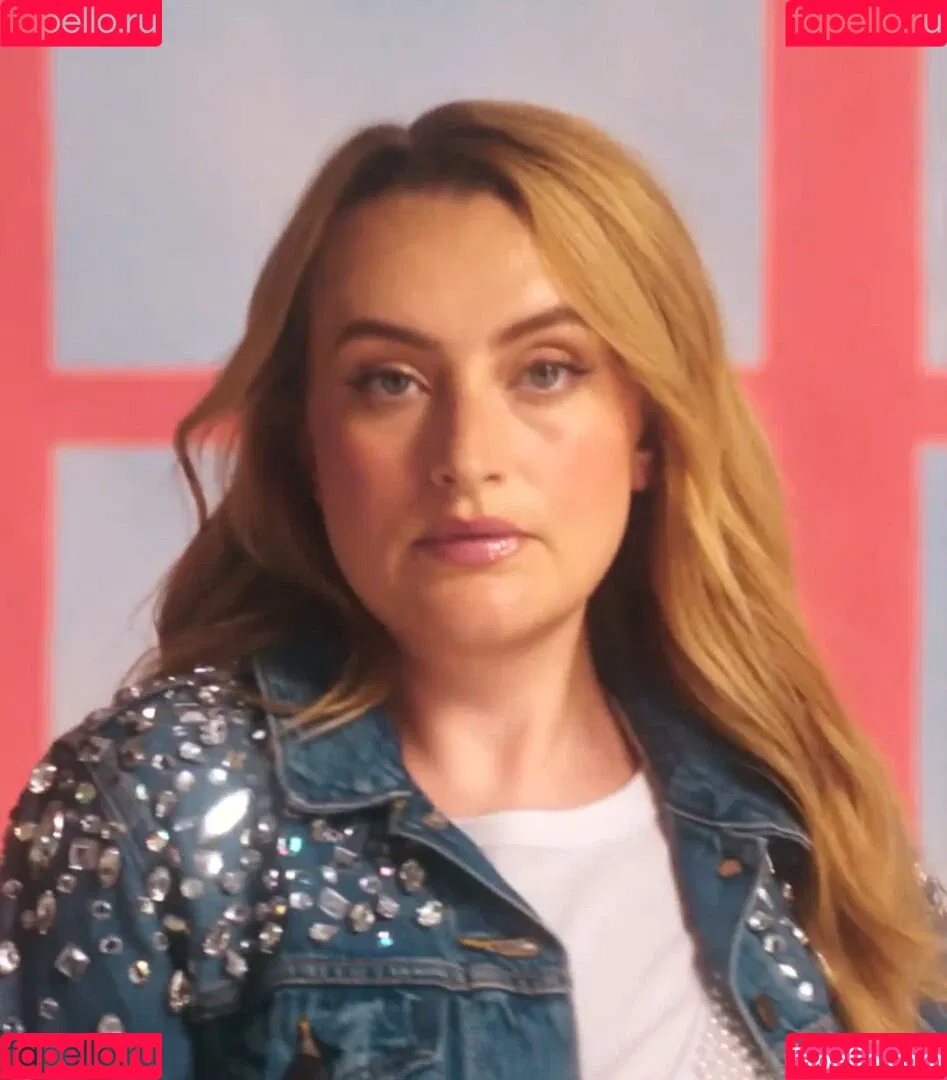 Amelia Dimoldenberg / ameliadimz / emilynudess Onlyfans Photo Gallery 