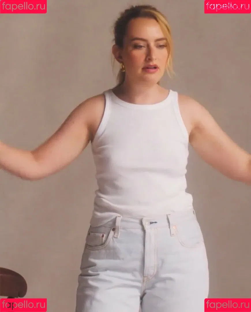 Amelia Dimoldenberg / ameliadimz / emilynudess Onlyfans Photo Gallery 