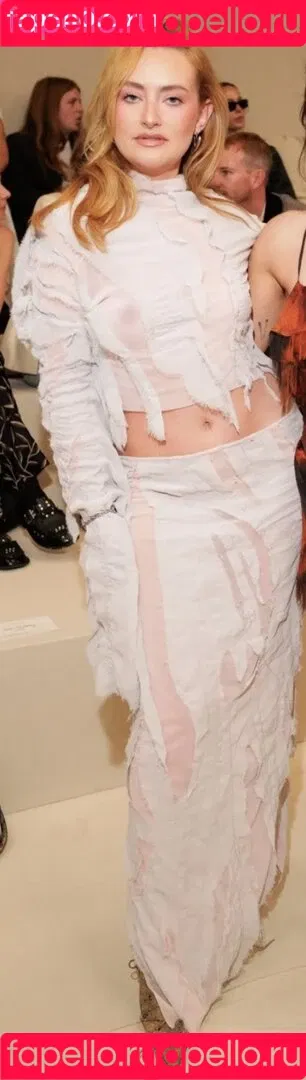 Amelia Dimoldenberg / ameliadimz / emilynudess Onlyfans Photo Gallery 