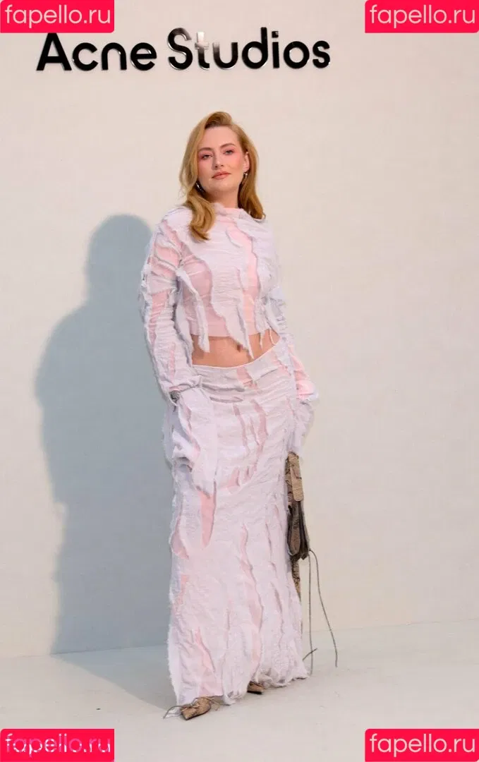 Amelia Dimoldenberg / ameliadimz / emilynudess Onlyfans Photo Gallery 