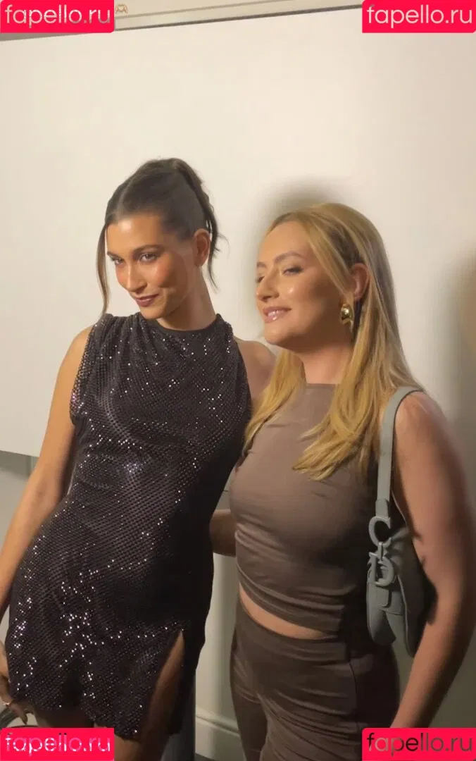 Amelia Dimoldenberg / ameliadimz / emilynudess Onlyfans Photo Gallery 