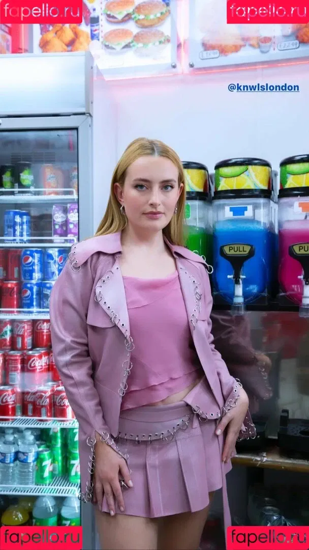 Amelia Dimoldenberg / ameliadimz / emilynudess Onlyfans Photo Gallery 