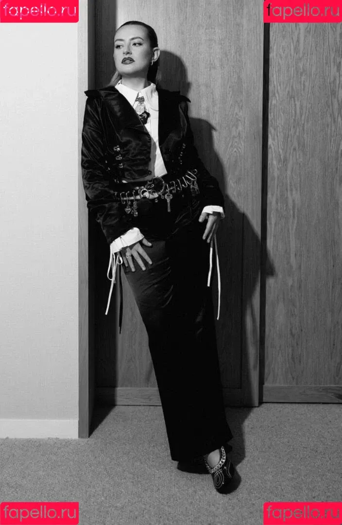 Amelia Dimoldenberg / ameliadimz / emilynudess Onlyfans Photo Gallery 