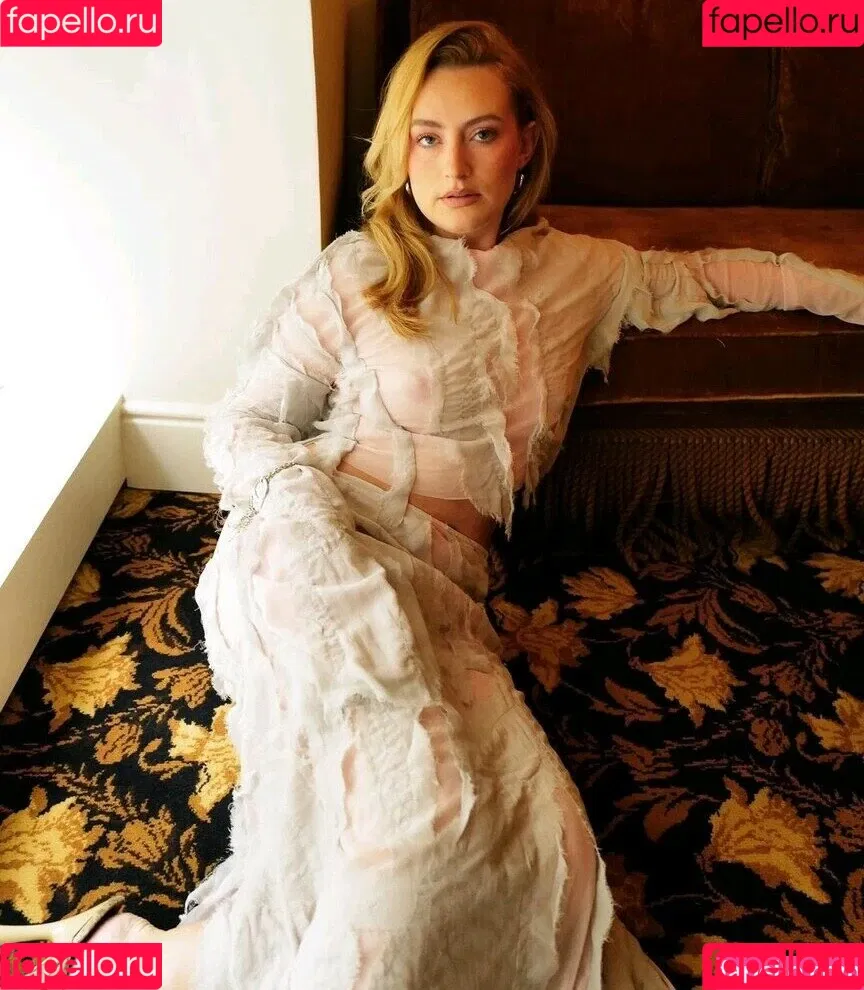 Amelia Dimoldenberg / ameliadimz / emilynudess Onlyfans Photo Gallery 