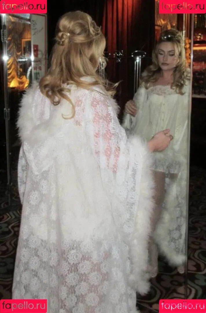 Amelia Dimoldenberg / ameliadimz / emilynudess Onlyfans Photo Gallery 