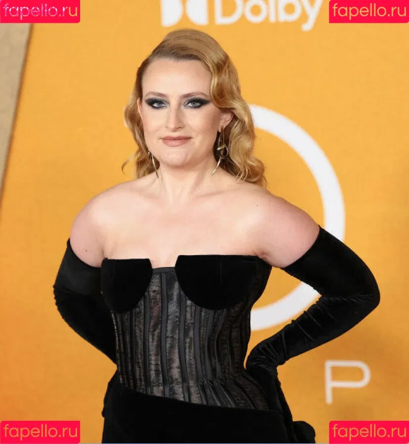 Amelia Dimoldenberg / ameliadimz / emilynudess Onlyfans Photo Gallery 