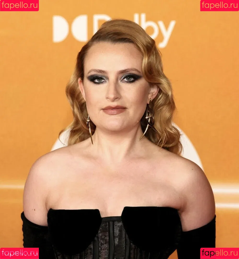 Amelia Dimoldenberg / ameliadimz / emilynudess Onlyfans Photo Gallery 