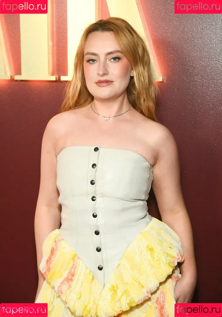 Amelia Dimoldenberg / ameliadimz / emilynudess Onlyfans Photo Gallery 