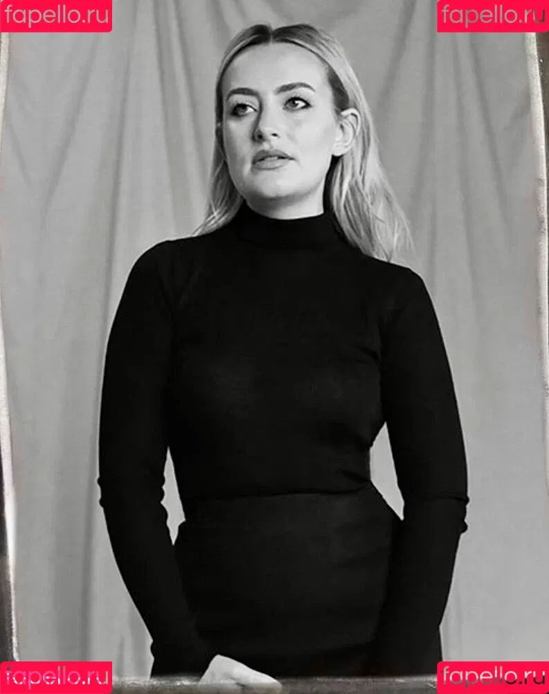 Amelia Dimoldenberg / ameliadimz / emilynudess Onlyfans Photo Gallery 