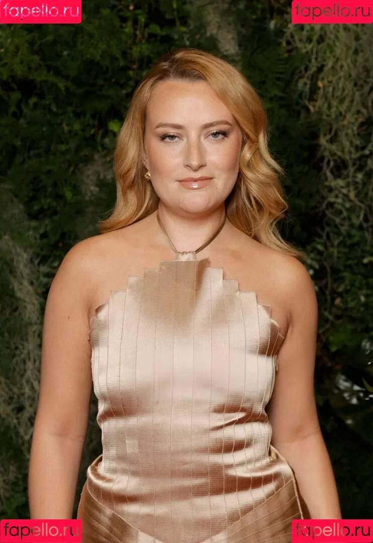 Amelia Dimoldenberg / ameliadimz / emilynudess Onlyfans Photo Gallery 