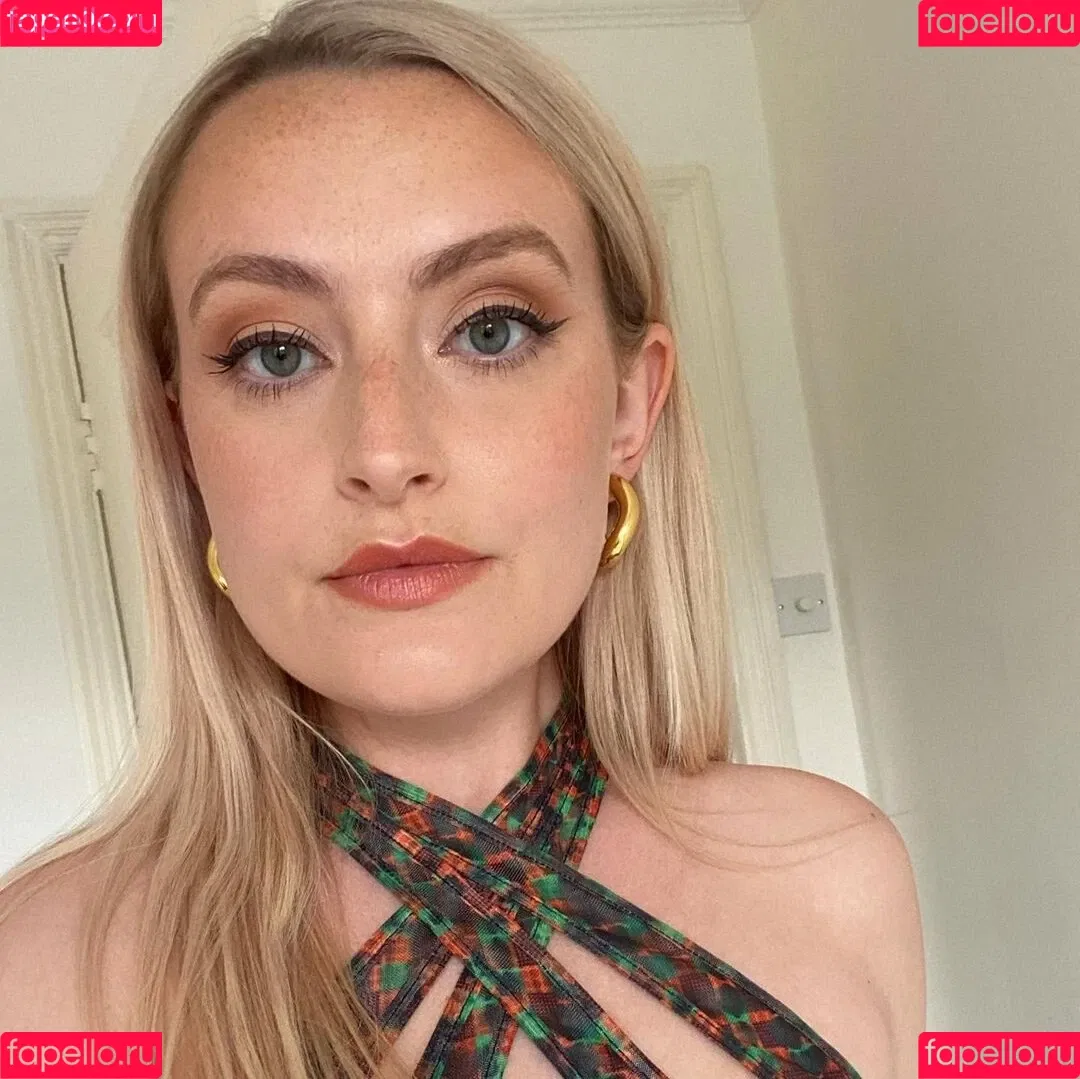 Amelia Dimoldenberg / ameliadimz / emilynudess Onlyfans Photo Gallery 