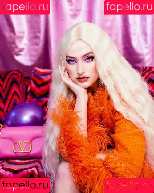 Amelia Dimoldenberg / ameliadimz / emilynudess Onlyfans Photo Gallery 