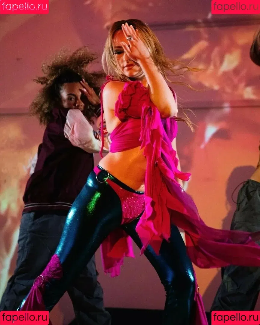 Amelia Dimoldenberg / ameliadimz / emilynudess Onlyfans Photo Gallery 