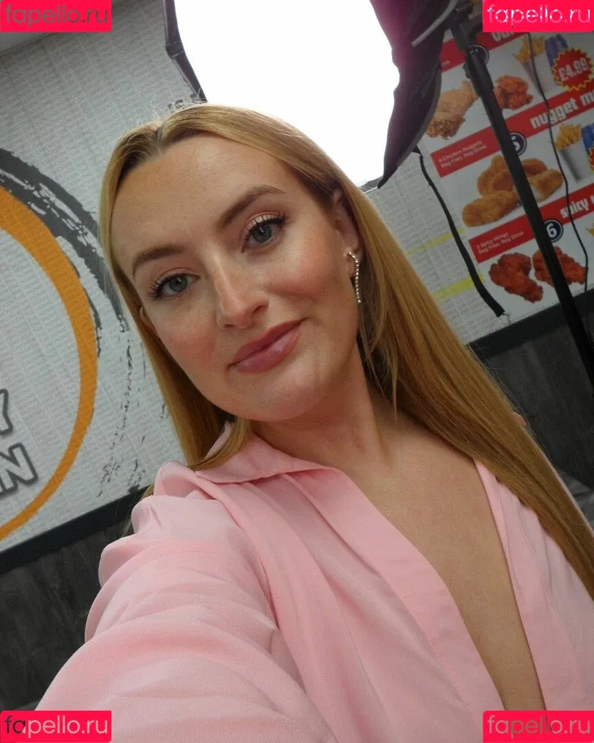 Amelia Dimoldenberg / ameliadimz / emilynudess Onlyfans Photo Gallery 