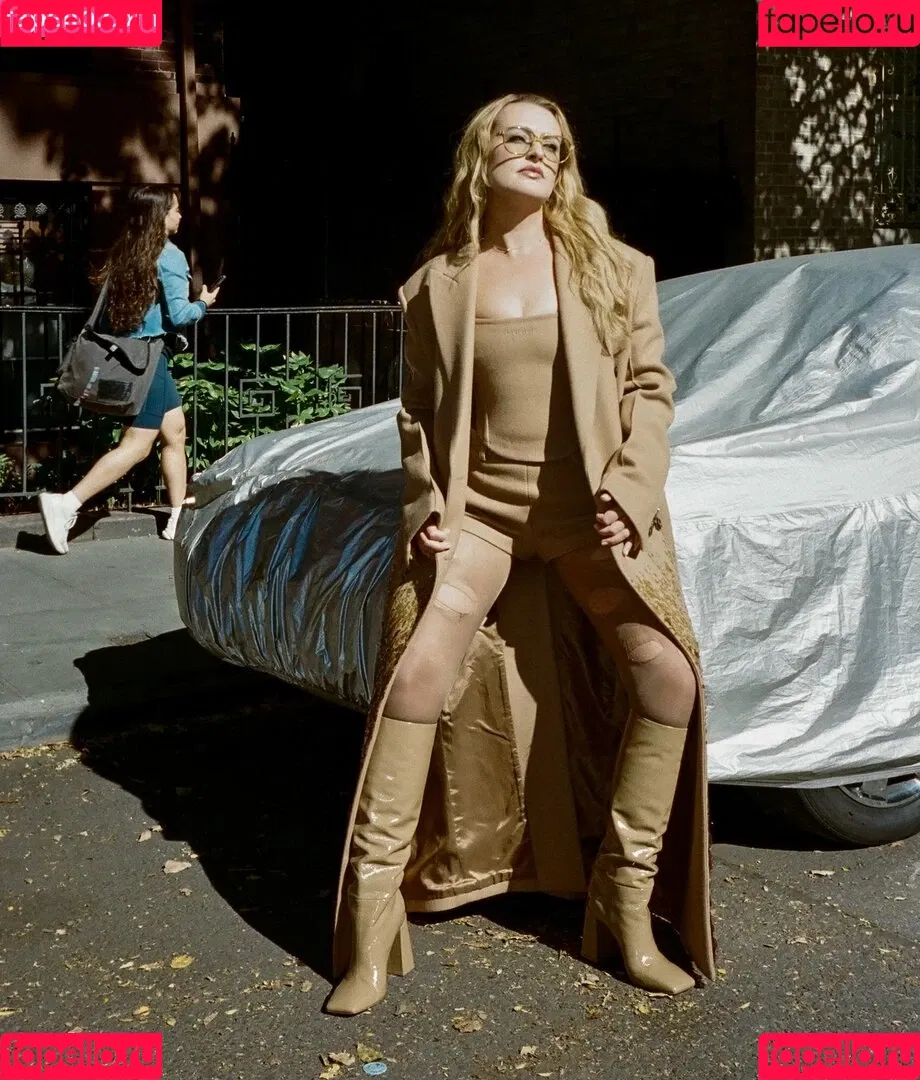 Amelia Dimoldenberg / ameliadimz / emilynudess Onlyfans Photo Gallery 