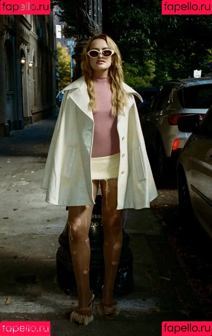 Amelia Dimoldenberg / ameliadimz / emilynudess Onlyfans Photo Gallery 