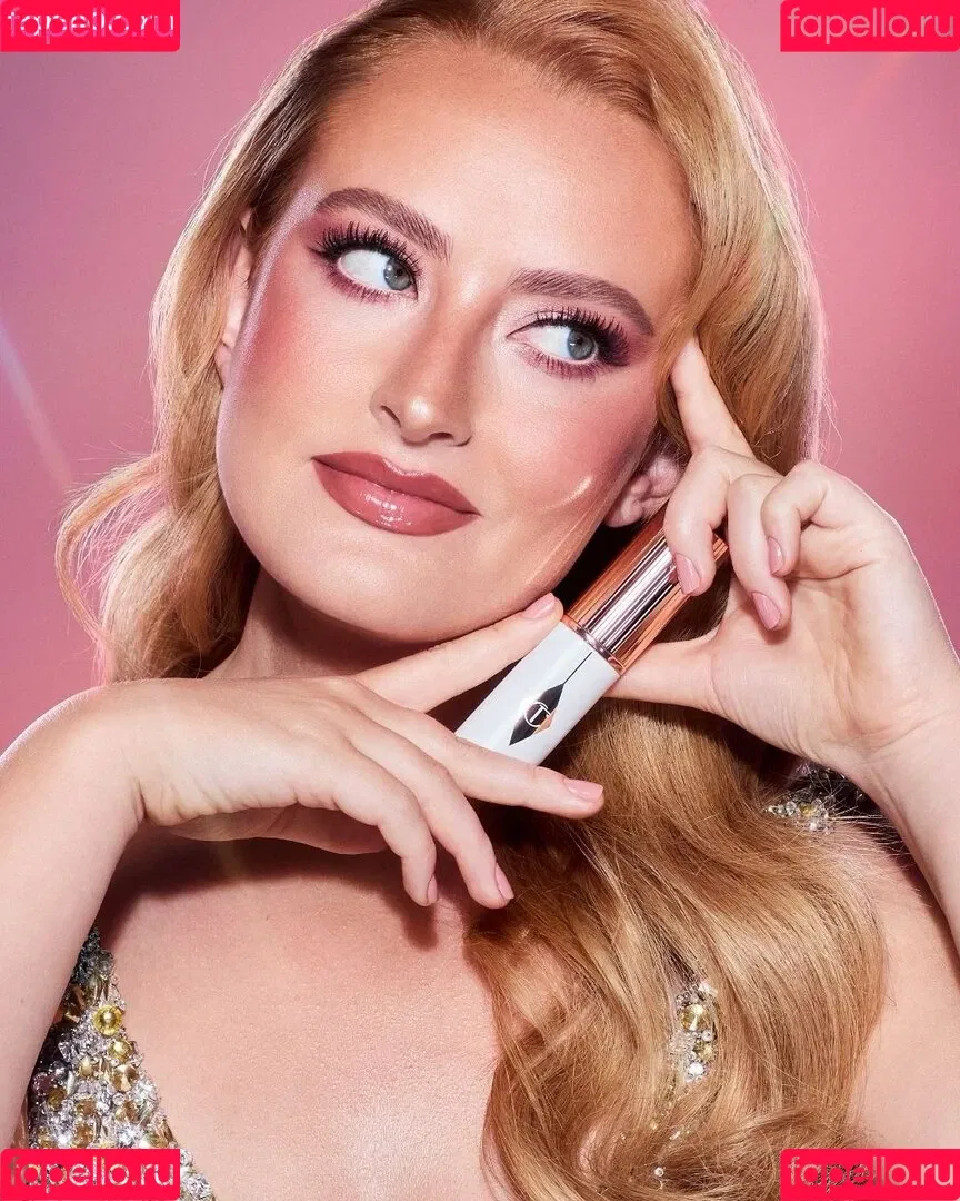 Amelia Dimoldenberg / ameliadimz / emilynudess Onlyfans Photo Gallery 