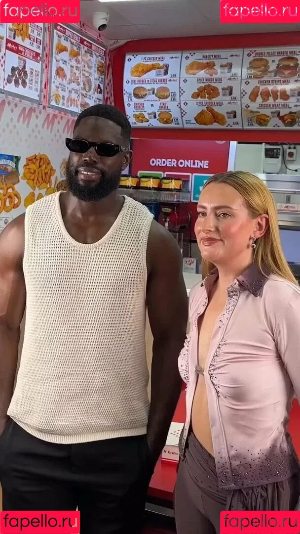 Amelia Dimoldenberg / ameliadimz / emilynudess Onlyfans Photo Gallery 