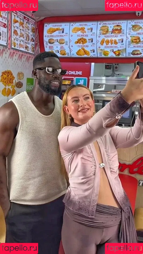 Amelia Dimoldenberg / ameliadimz / emilynudess Onlyfans Photo Gallery 