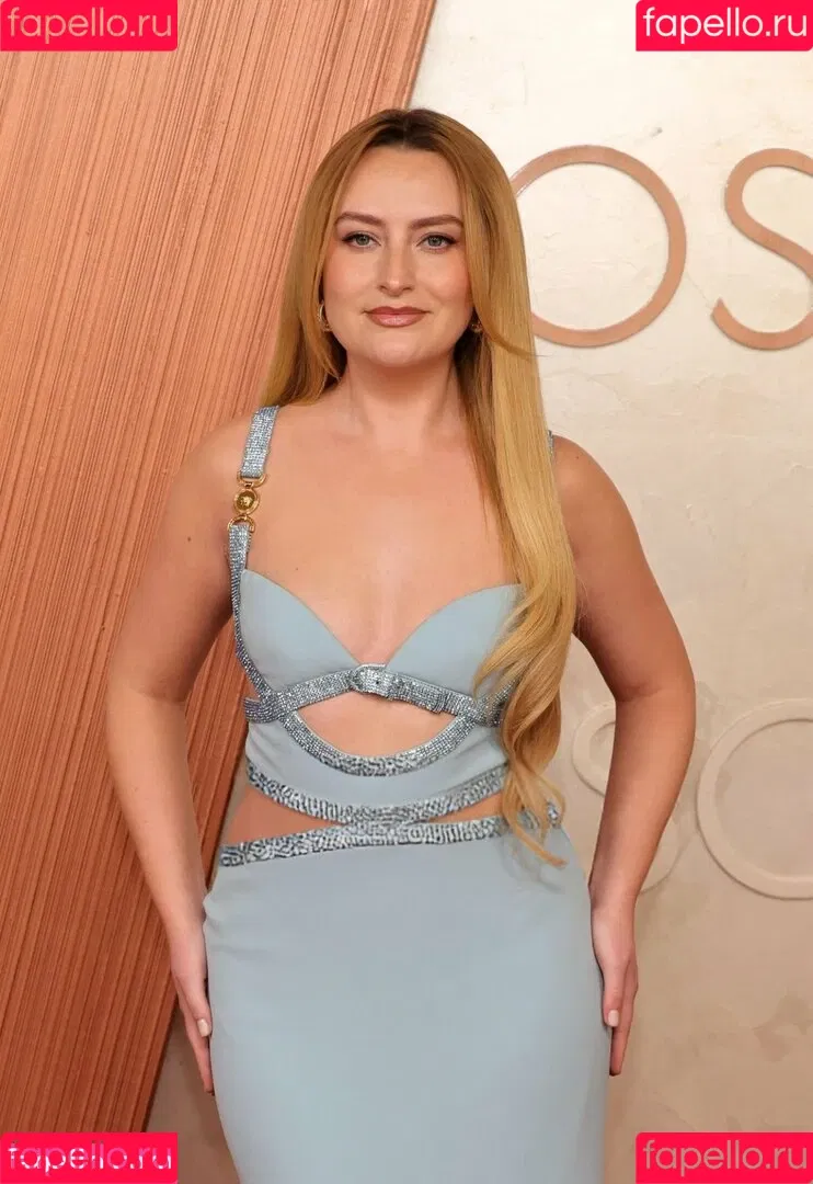 Amelia Dimoldenberg / ameliadimz / emilynudess Onlyfans Photo Gallery 