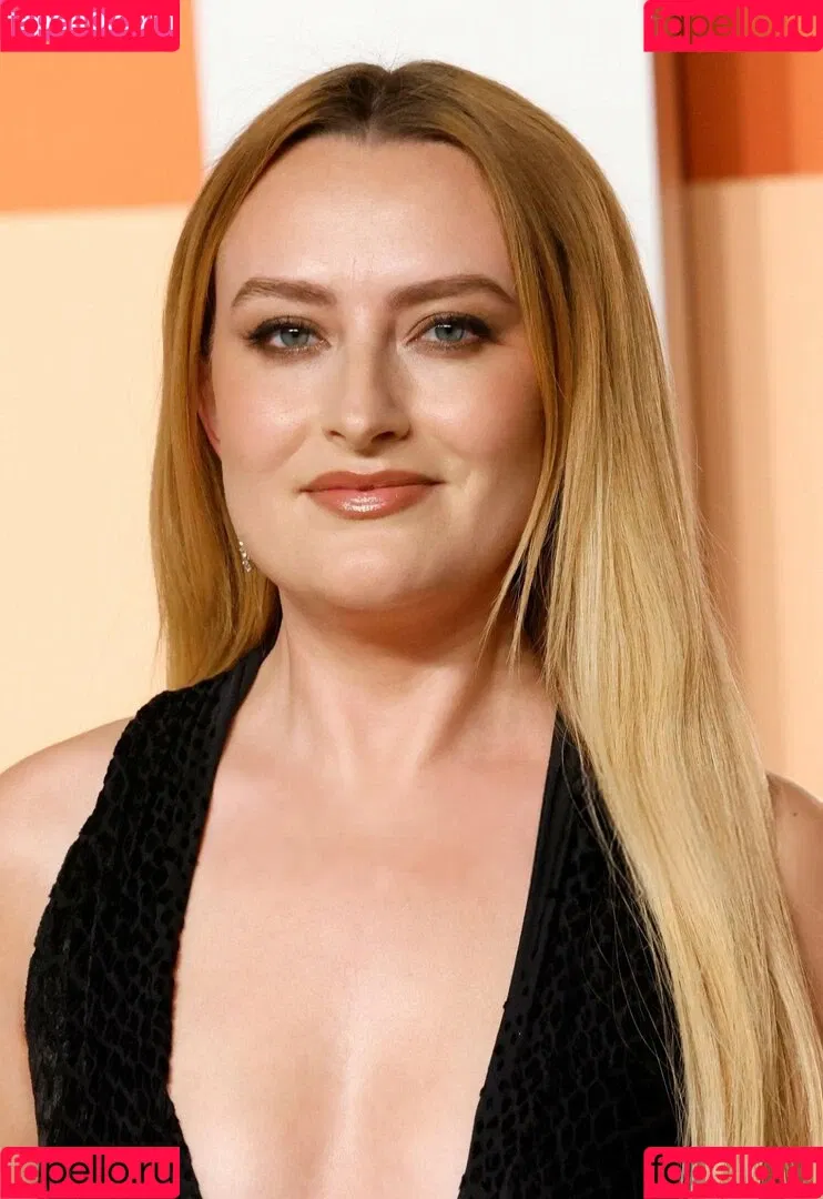 Amelia Dimoldenberg / ameliadimz / emilynudess Onlyfans Photo Gallery 