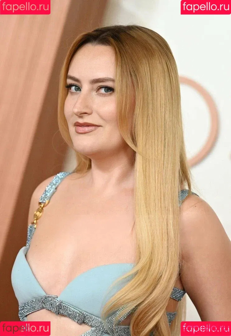 Amelia Dimoldenberg / ameliadimz / emilynudess Onlyfans Photo Gallery 