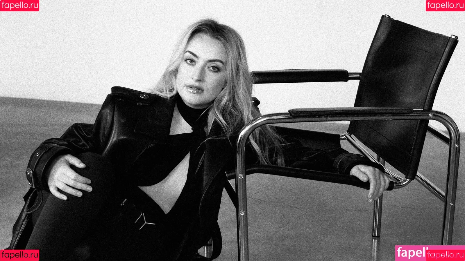 Amelia Dimoldenberg / ameliadimz / emilynudess Onlyfans Photo Gallery 