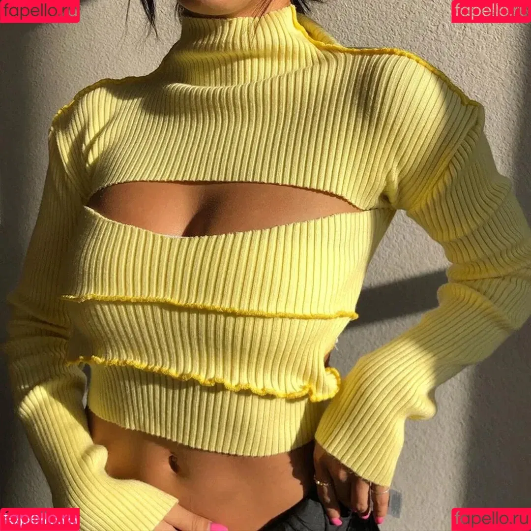 Amelia Dimoldenberg / ameliadimz / emilynudess Onlyfans Photo Gallery 