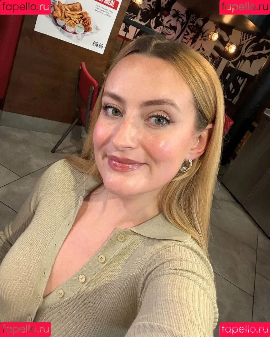 Amelia Dimoldenberg / ameliadimz / emilynudess Onlyfans Photo Gallery 