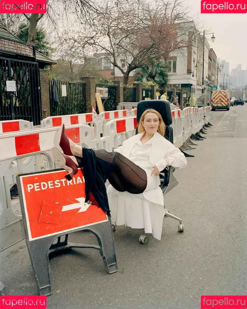 Amelia Dimoldenberg / ameliadimz / emilynudess Onlyfans Photo Gallery 