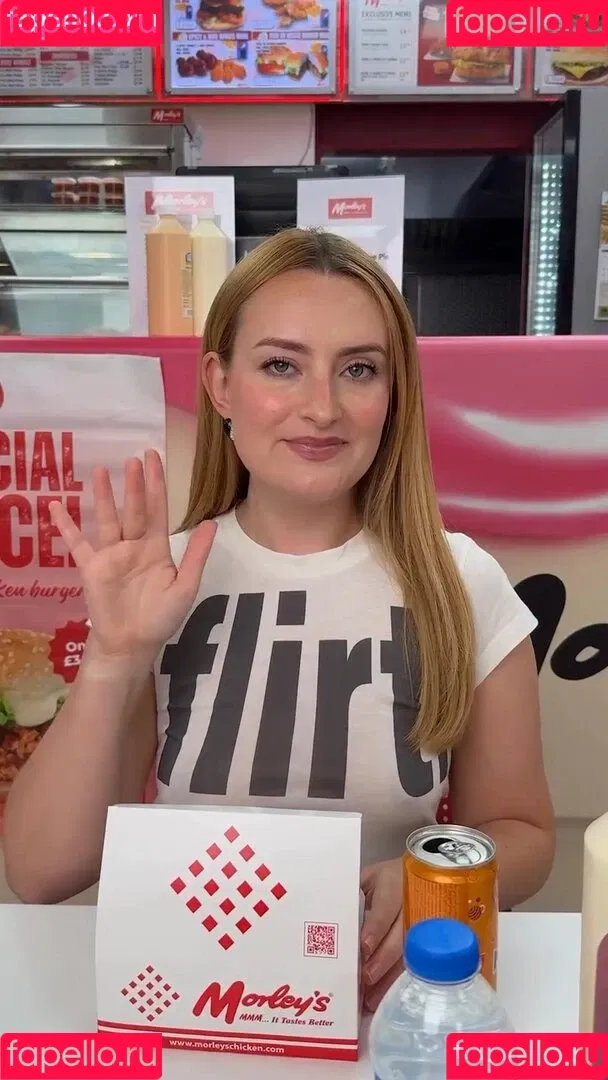 Amelia Dimoldenberg / ameliadimz / emilynudess Onlyfans Photo Gallery 