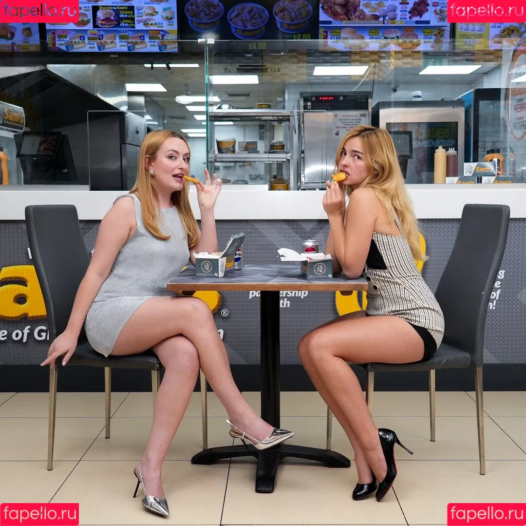 Amelia Dimoldenberg / ameliadimz / emilynudess Onlyfans Photo Gallery 