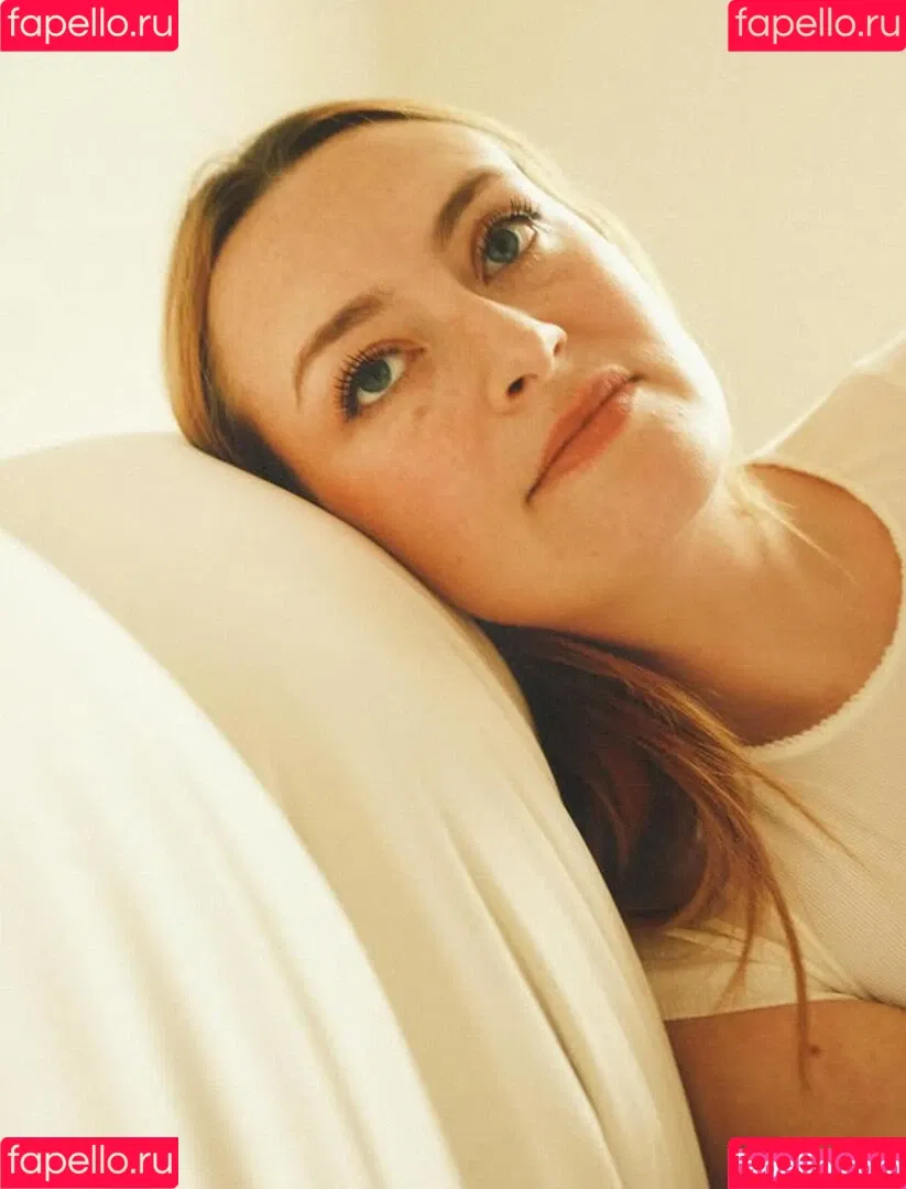 Amelia Dimoldenberg / ameliadimz / emilynudess Onlyfans Photo Gallery 