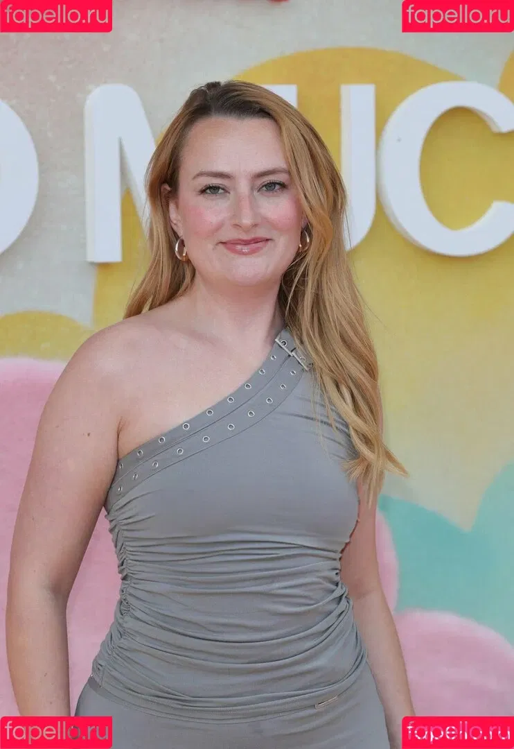 Amelia Dimoldenberg / ameliadimz / emilynudess Onlyfans Photo Gallery 