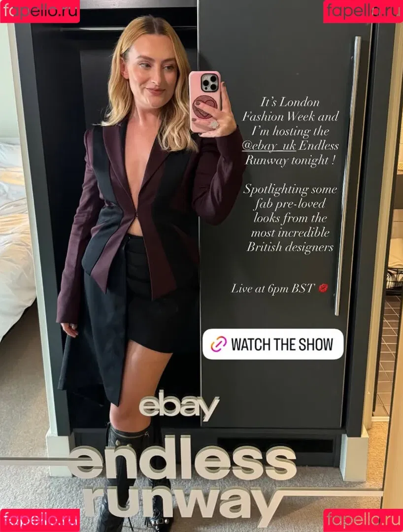 Amelia Dimoldenberg / ameliadimz / emilynudess Onlyfans Photo Gallery 