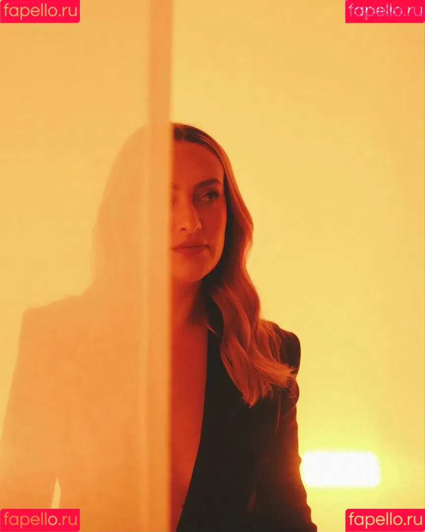 Amelia Dimoldenberg / ameliadimz / emilynudess Onlyfans Photo Gallery 