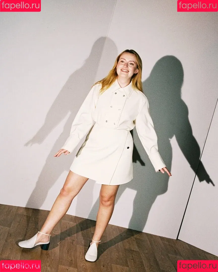 Amelia Dimoldenberg / ameliadimz / emilynudess Onlyfans Photo Gallery 