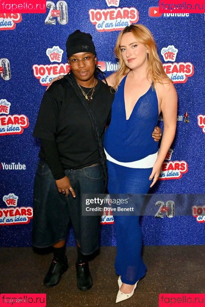 Amelia Dimoldenberg / ameliadimz / emilynudess Onlyfans Photo Gallery 