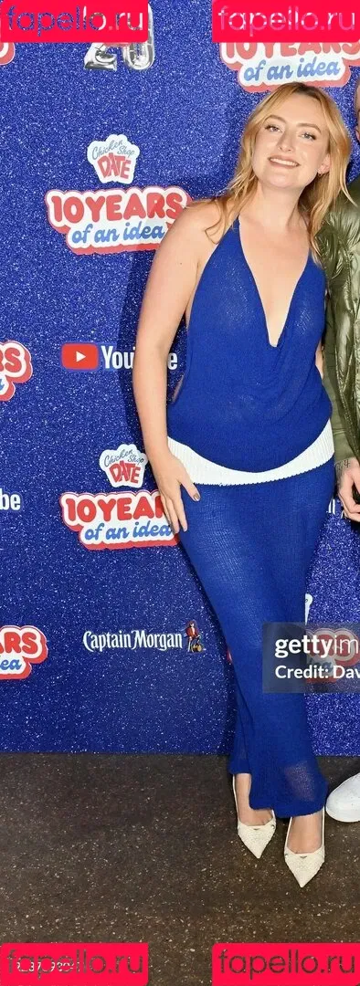 Amelia Dimoldenberg / ameliadimz / emilynudess Onlyfans Photo Gallery 