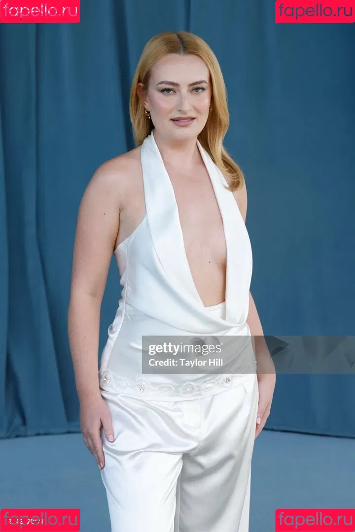 Amelia Dimoldenberg / ameliadimz / emilynudess Onlyfans Photo Gallery 