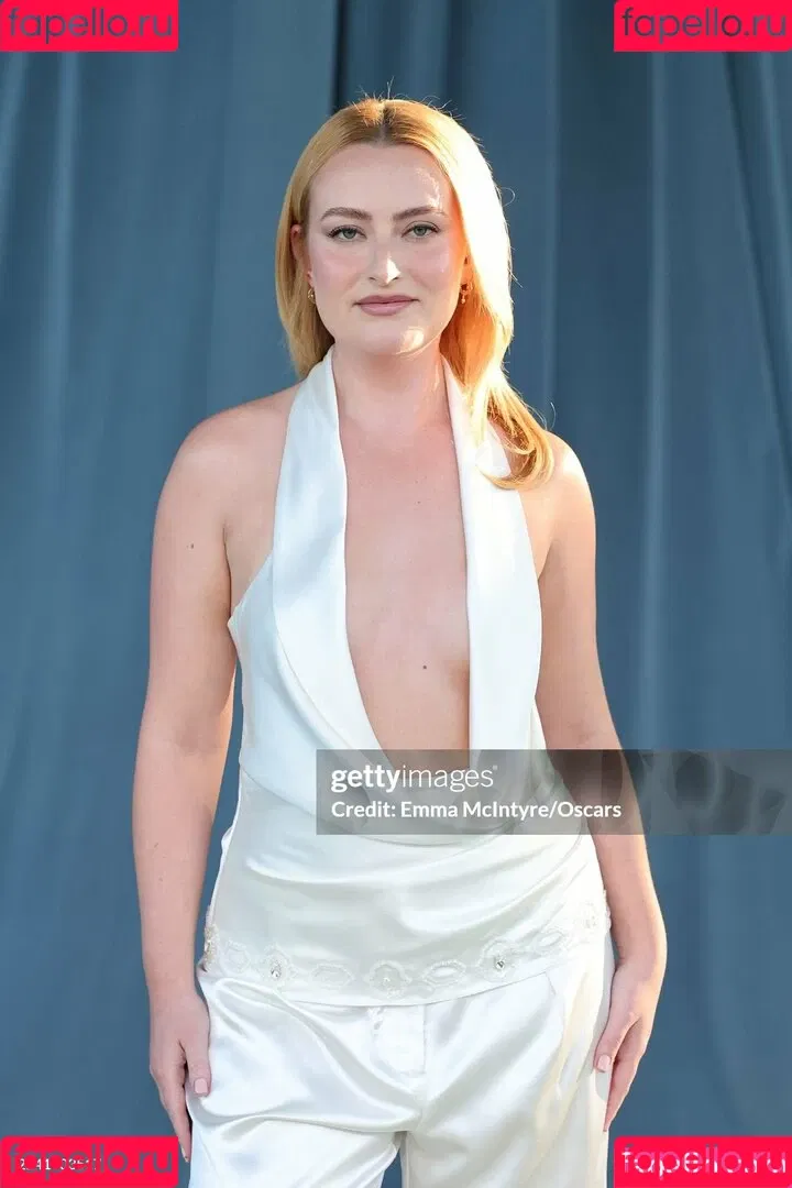 Amelia Dimoldenberg / ameliadimz / emilynudess Onlyfans Photo Gallery 