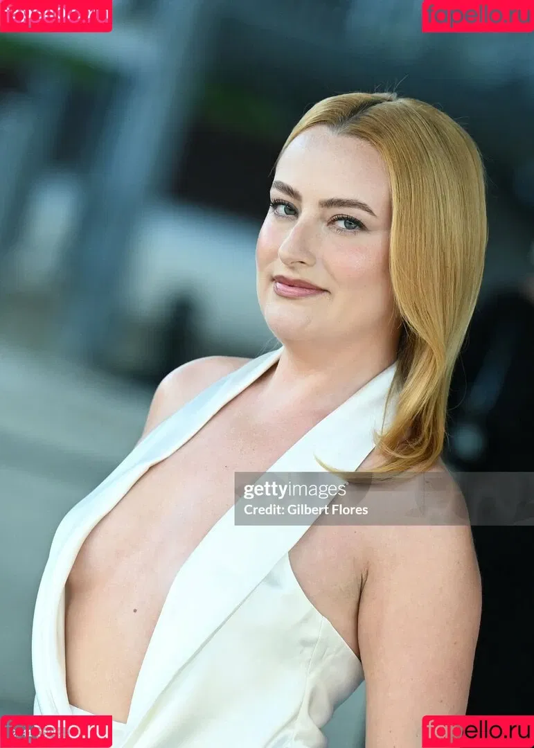 Amelia Dimoldenberg / ameliadimz / emilynudess Onlyfans Photo Gallery 