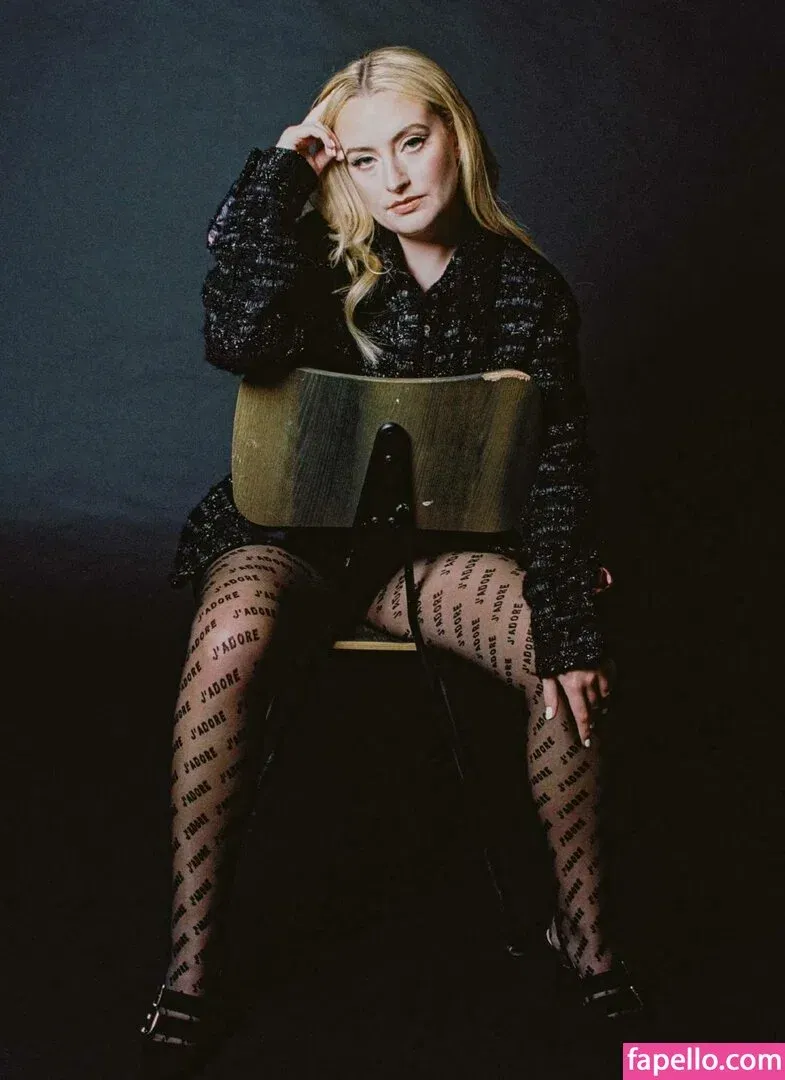 Amelia Dimoldenberg / ameliadimz / emilynudess Onlyfans Photo Gallery 