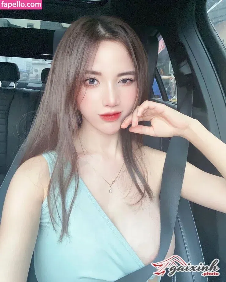 Dumy Ngo Onlyfans Photo Gallery 