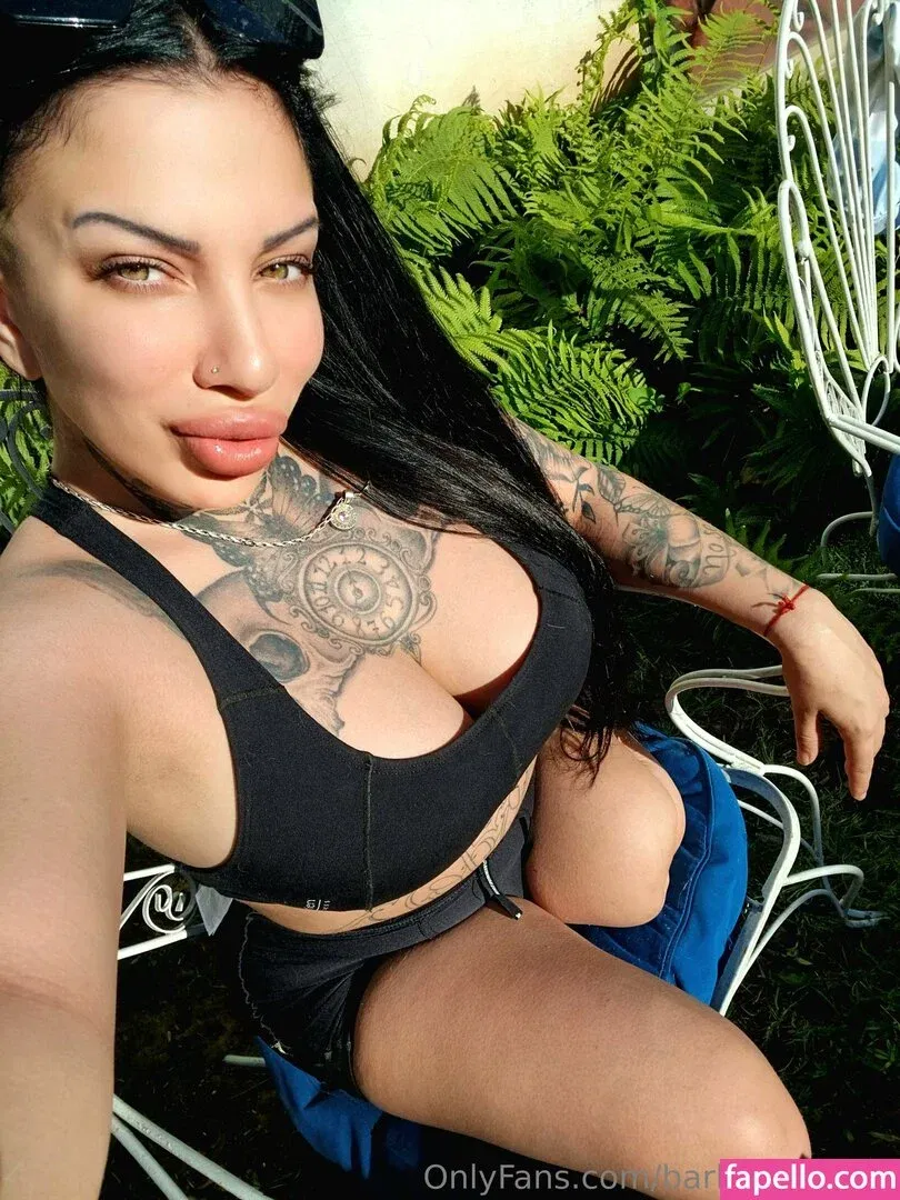 barbistefania1 / volveracaminar Onlyfans Photo Gallery 